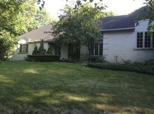 9111 Shadow Ln, Bull Valley, IL 60097