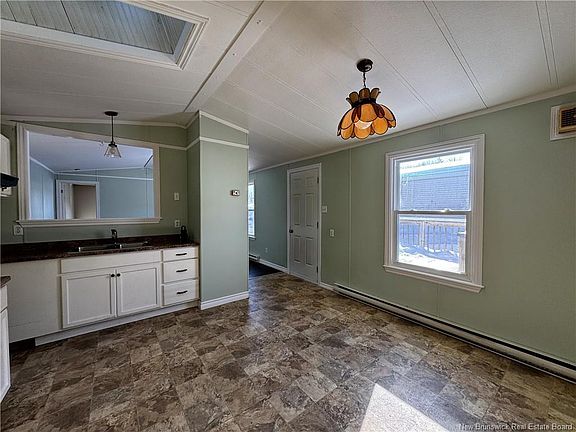 3rd image of 20 3rd St