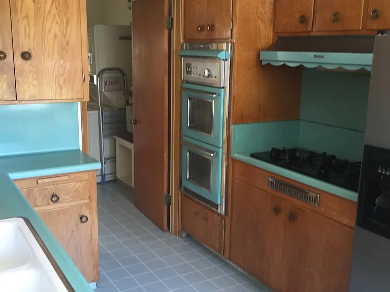 4327 Finley Ave — Photo 7