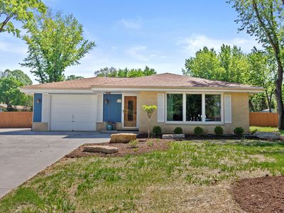 W145N5160 Stone Dr, Menomonee Falls, WI, 53051