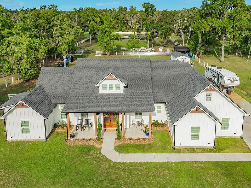 1st image of 206 Black Oak Dr