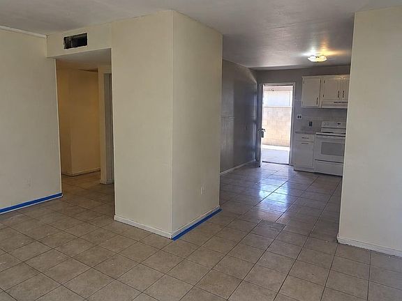 3rd image of 18465 Gadsden St