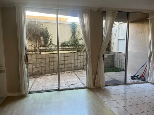757 Domingo Dr #G, Newport Beach, CA 92660