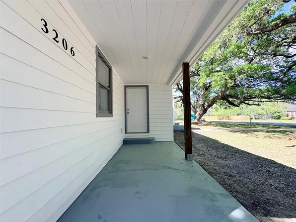 3206 Avenue K, Bay City, TX