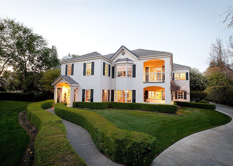 2nd image of 5532 W Grove Ct