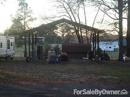 4th image of 115 N Sherman Dr