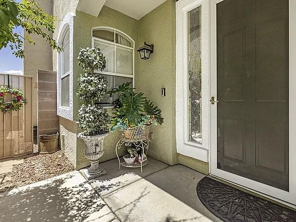 3rd image of 1021 Collingtree St