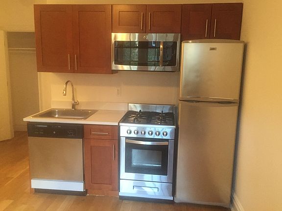 4th image of 83 Hicks St #3H