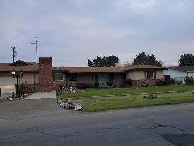 5432 E National Ave, Fresno, CA, 93727