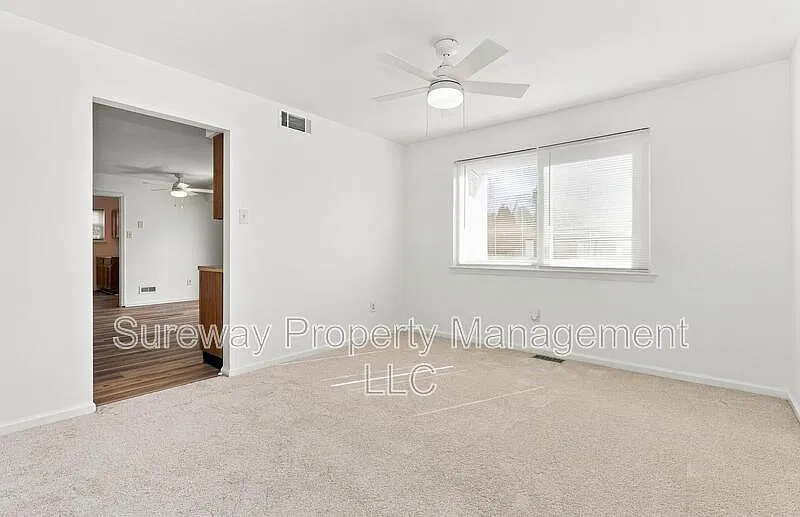 4 bed, 2.5 bath, 1992 sqft, $3,200 — Photo 3