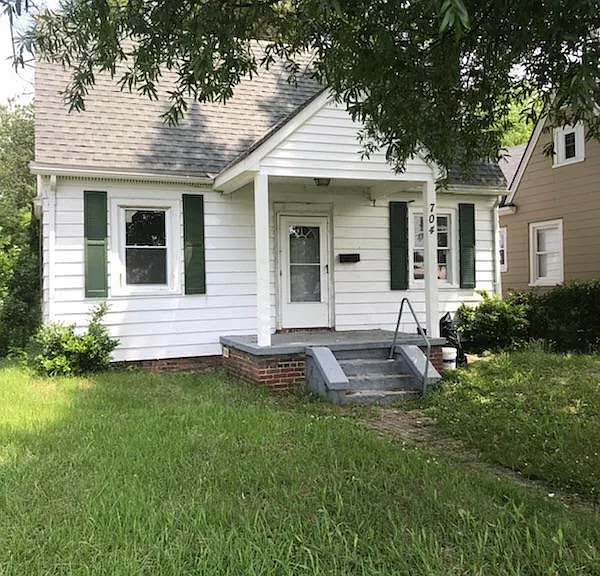 704 E Brookland Park Blvd — Photo 1