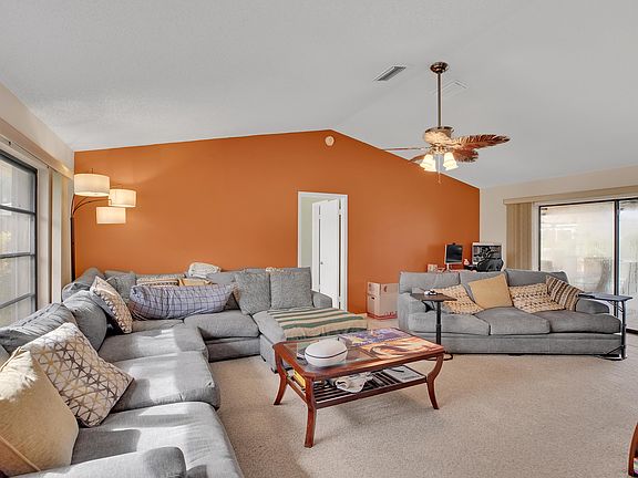 3rd image of 2450 SE Blackhorse Street