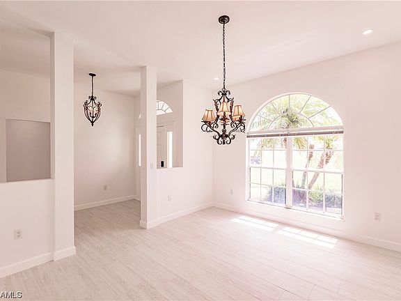 5th image of 2110 NE 3rd Ave