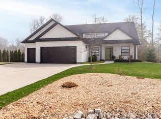8 Sunset Pl, Huron Kinloss, ON N0G 2R0