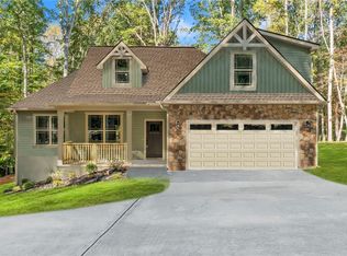 105 Circle Dr, Townville, SC 29689