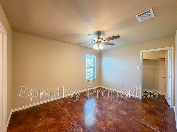 2nd image of 1047B Edwards Dr