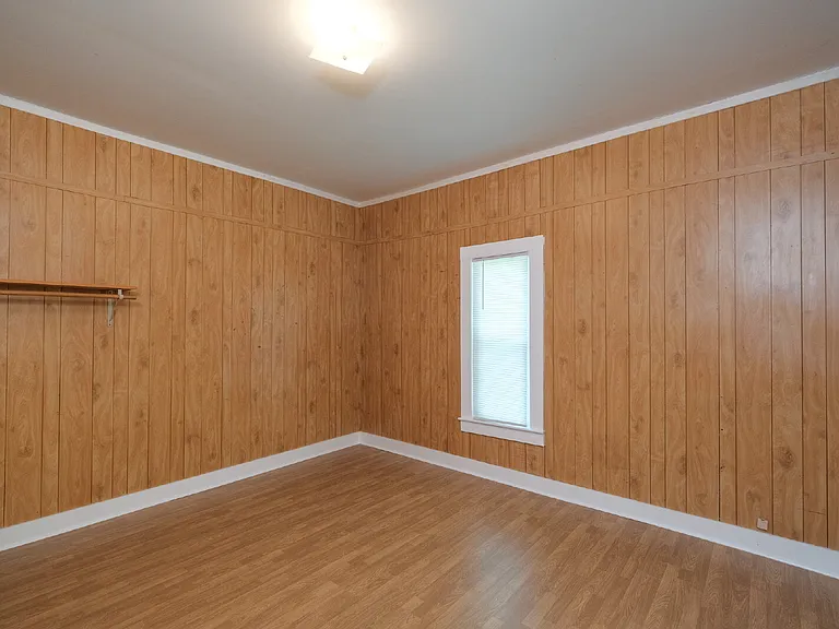 148 S Hunt St — Photo 7