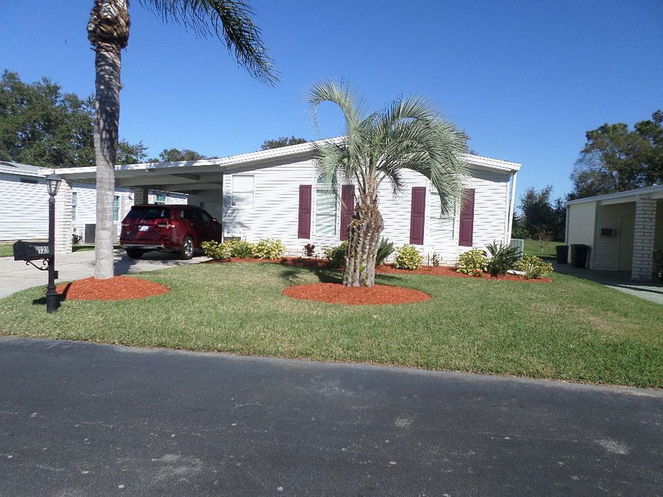 2nd image of 121 E Hampton Dr