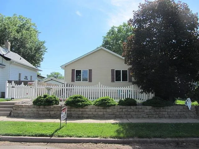 1807 35th St photo 1