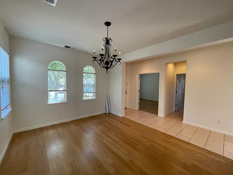 121 Patterson Ave — Photo 8