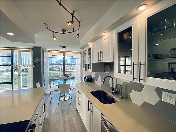5th image of 230 174th St APT 815