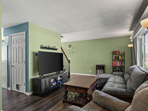 4th image of 1551 Ivory Dr