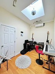 1039 Broadway, #3