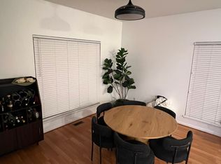 1543 Cass Lake Rd #1, Keego Harbor, MI 48320