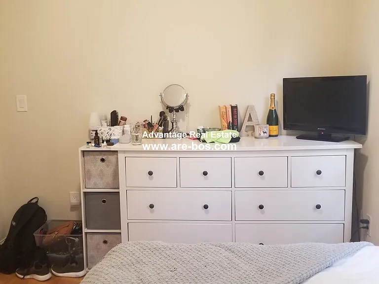 121 Webster Ave #3 — Photo 9