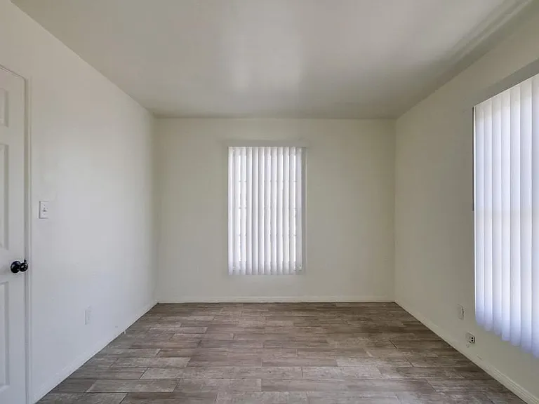 891 Elm Ave — Photo 19