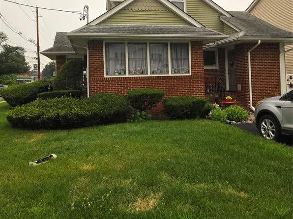 355 Rochelle Ave, Rochelle Park, NJ 07662