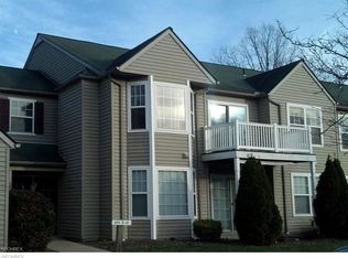 450 Canyon View Rd, Northfield, OH 44067