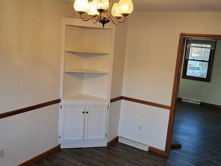 84 Village Ln — Photo 6