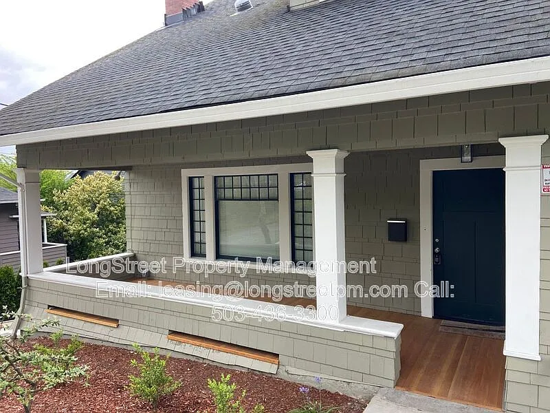 4 bed, 3.0 bath, 2400 sqft, $4,195 — Photo 4