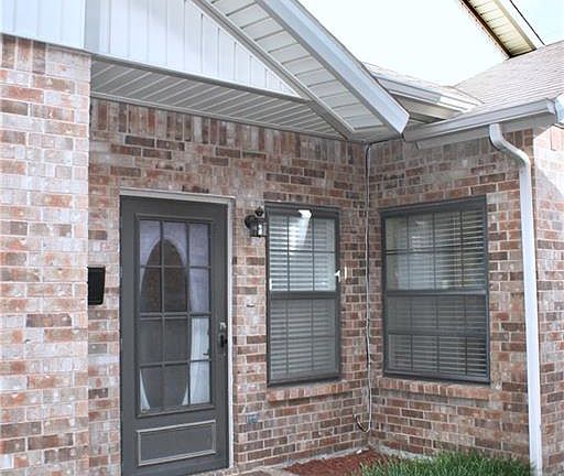 3rd image of 4061 Hearthstone Dr