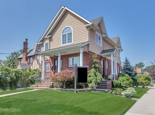 250 Bixley Heath, Lynbrook, NY 11563