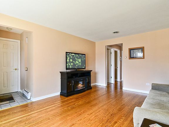 3rd image of 6028 S Mason Ave