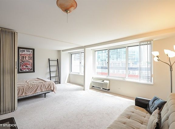 3rd image of 211 E Ohio St APT 1511