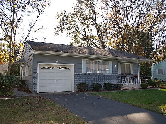 2nd image of 14 S Carolina Way