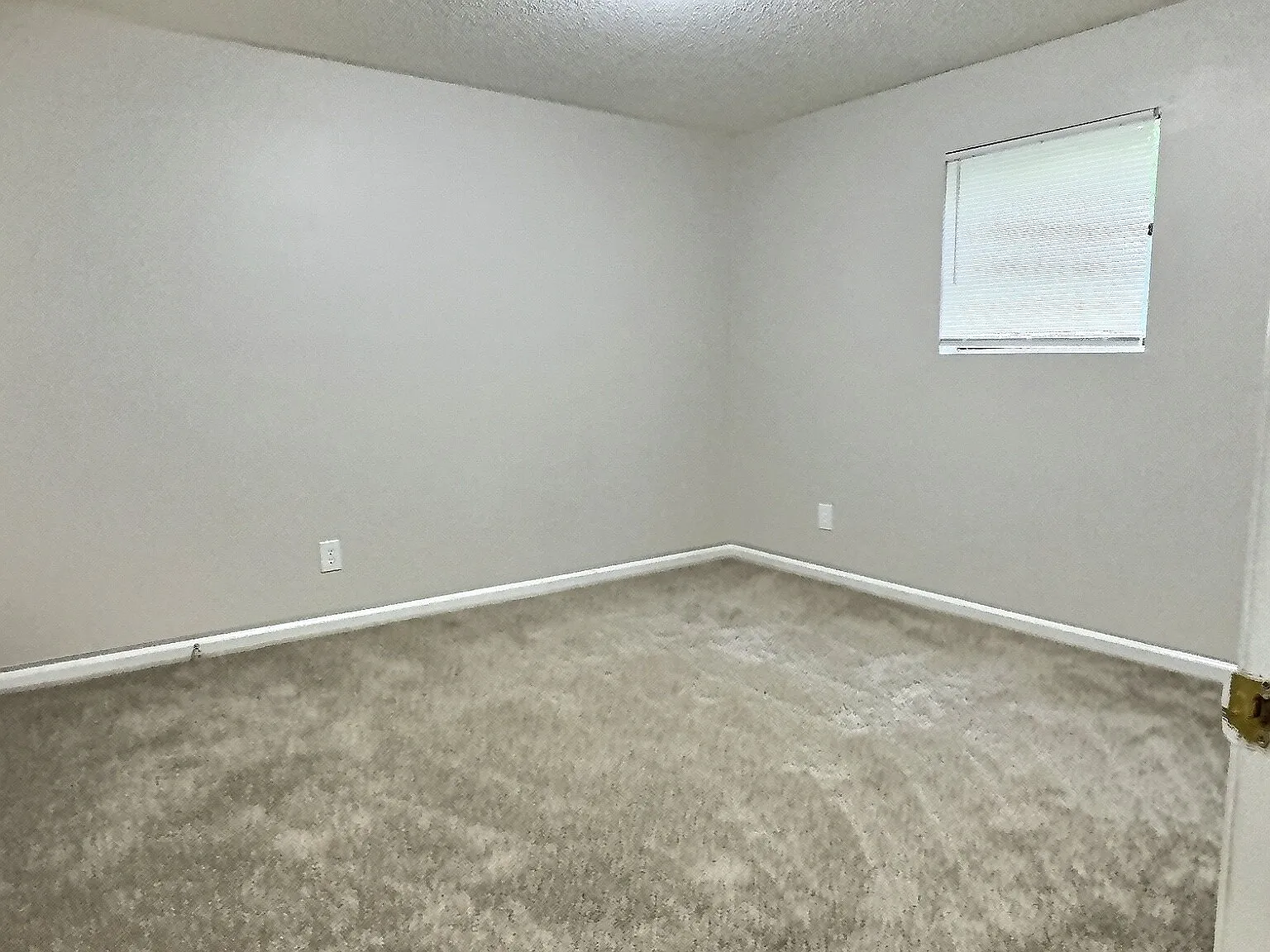 2 bed, 833 sqft, $915 — Photo 4