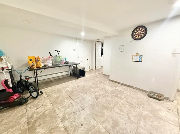 69 Humphrey Avenue image 31 of 41