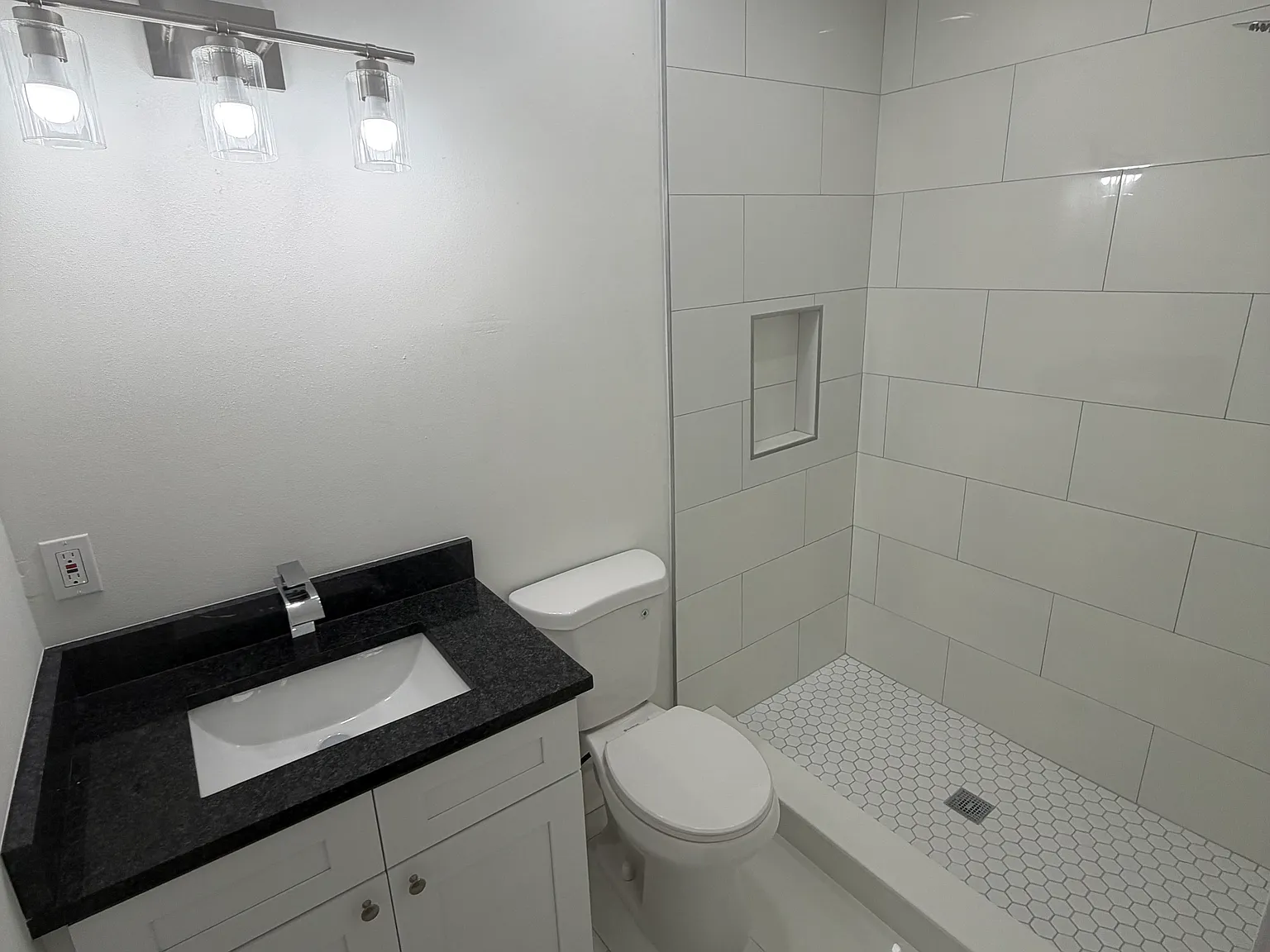 1 bed, 600 sqft, $1,200 — Photo 3