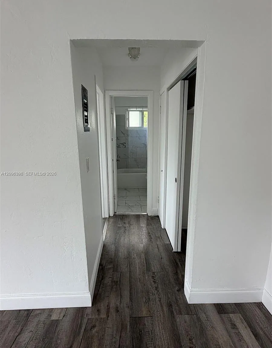7441 Wayne Ave — Photo 2