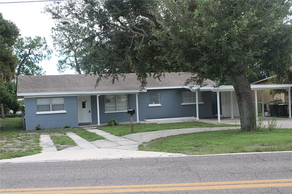 4 bed, 2.0 bath, 1378 sqft, $2,200 — Photo 1