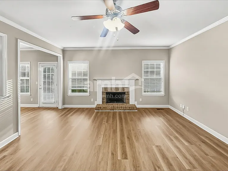 1167 Cynthia Ln — Photo 6