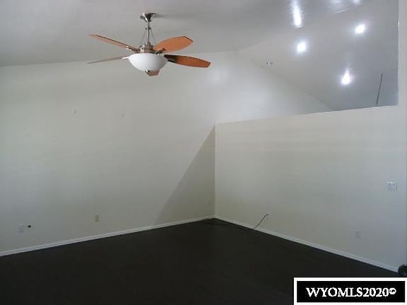4th image of 213 Bluebonnet Cir