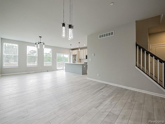 2nd image of 49533 Coldwater Ridge Dr
