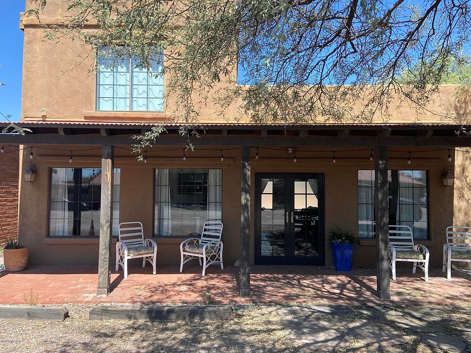 1st image of 4 Will Rogers Ln