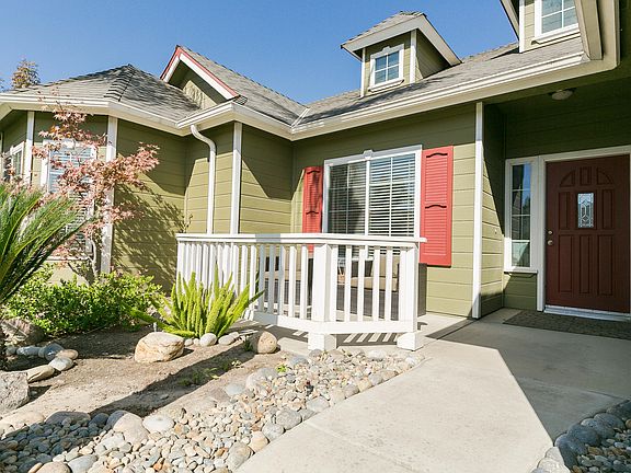 3rd image of 5218 W Wren Ct