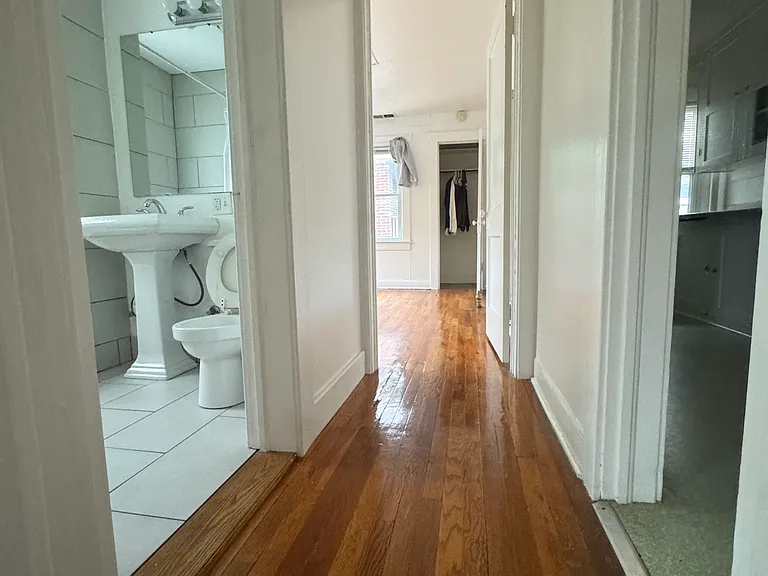 4001 Kenwood Ave #2 — Photo 7